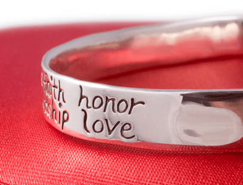 Bracelete engraving